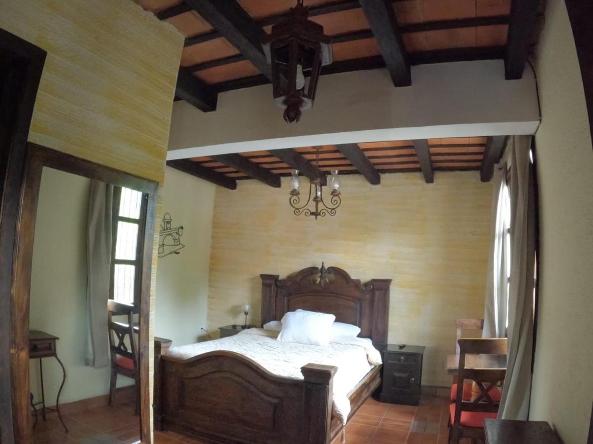 Hotel El Mirador Anexo 1 Santa Lucía Milpas Altas Zimmer foto