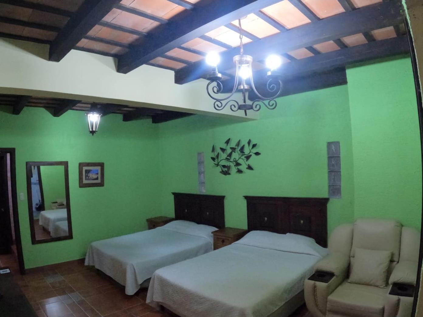 Hotel El Mirador Anexo 1 Santa Lucía Milpas Altas Zimmer foto