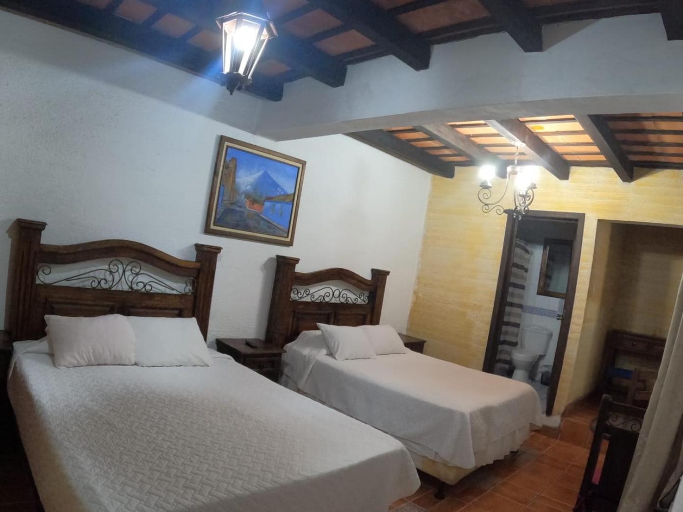 Hotel El Mirador Anexo 1 Santa Lucía Milpas Altas Zimmer foto